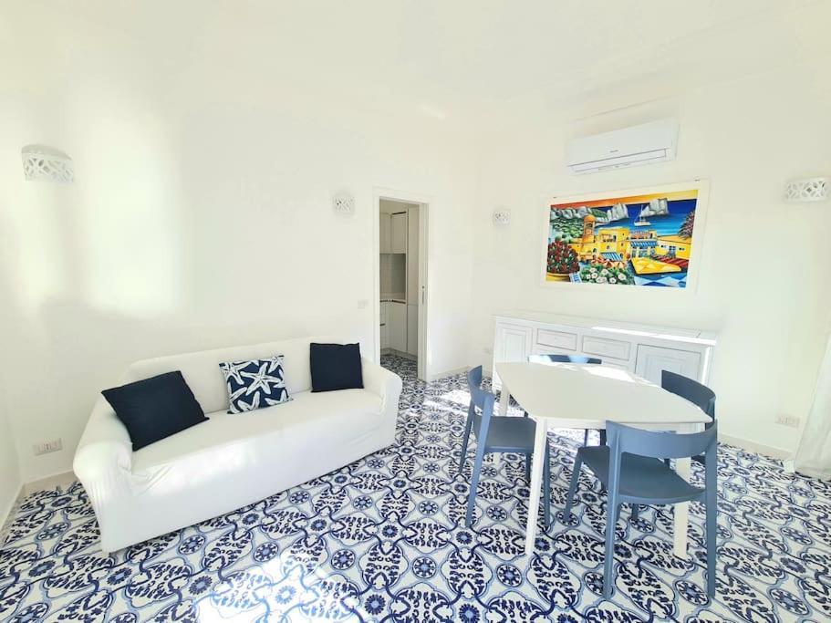 La Chiocciola Apartment กาปรี ภายนอก รูปภาพ